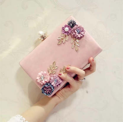 Elegant 3D Floral Design Dinner Clutch-xinru