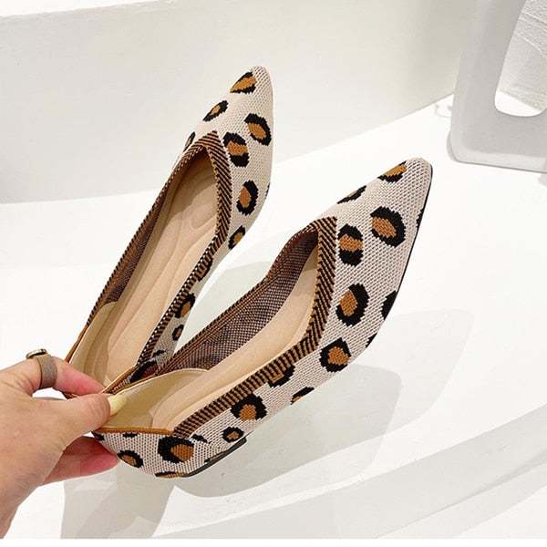 Fashion Knitted Pointed Shoes Flat Bottom Comfortable Plus Size-xinru
