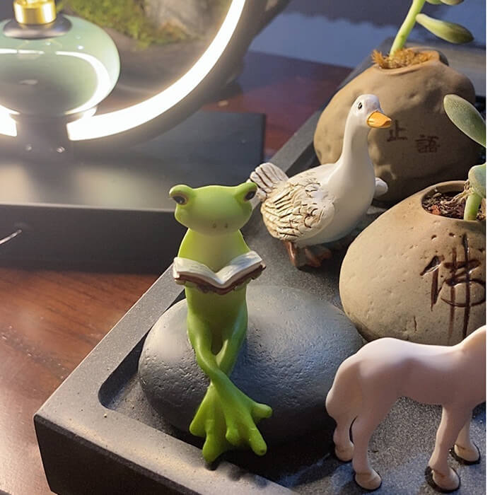 Cute Rural Cartoon Frog Resin Figurine Garden Ornament-xinru