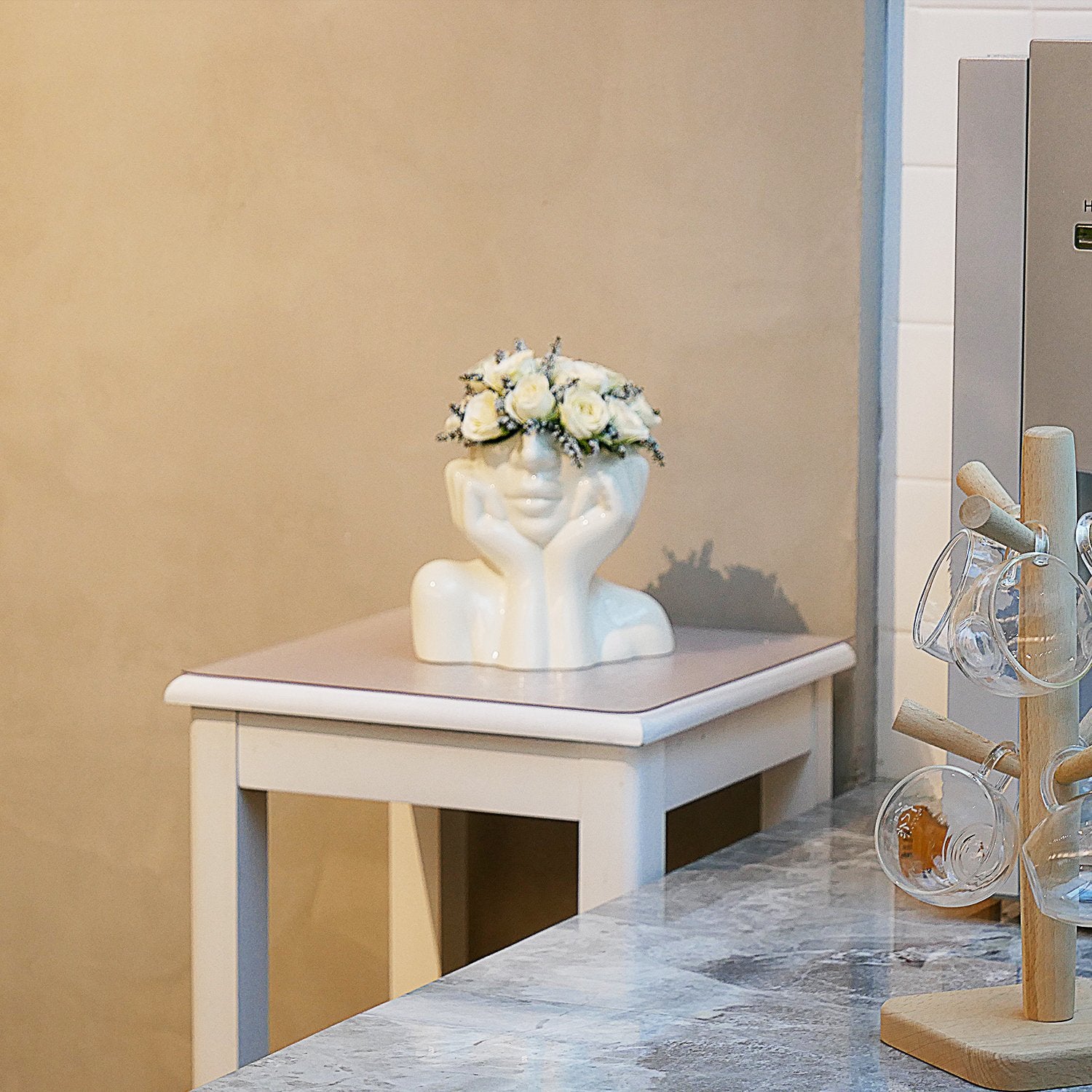 Hands on Cheeks Face Vase-xinru shop