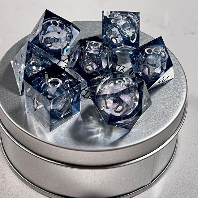 Winter Souls Liquid Core Sharp Edge Resin Polyhedral Dice Set-xinru