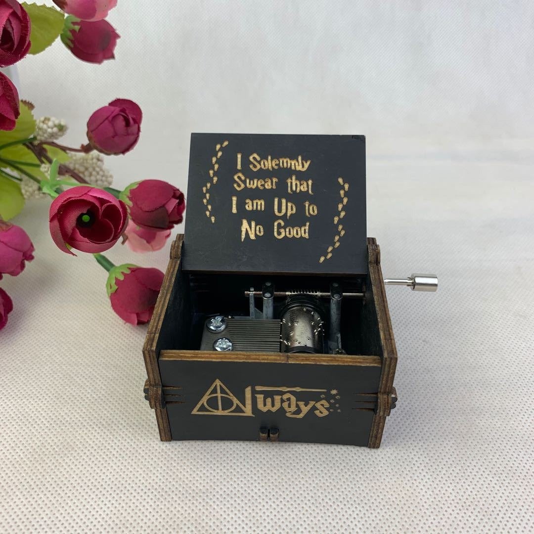 Harry Potter Antique Carved Wooden Hand Crank Music Box-xinru