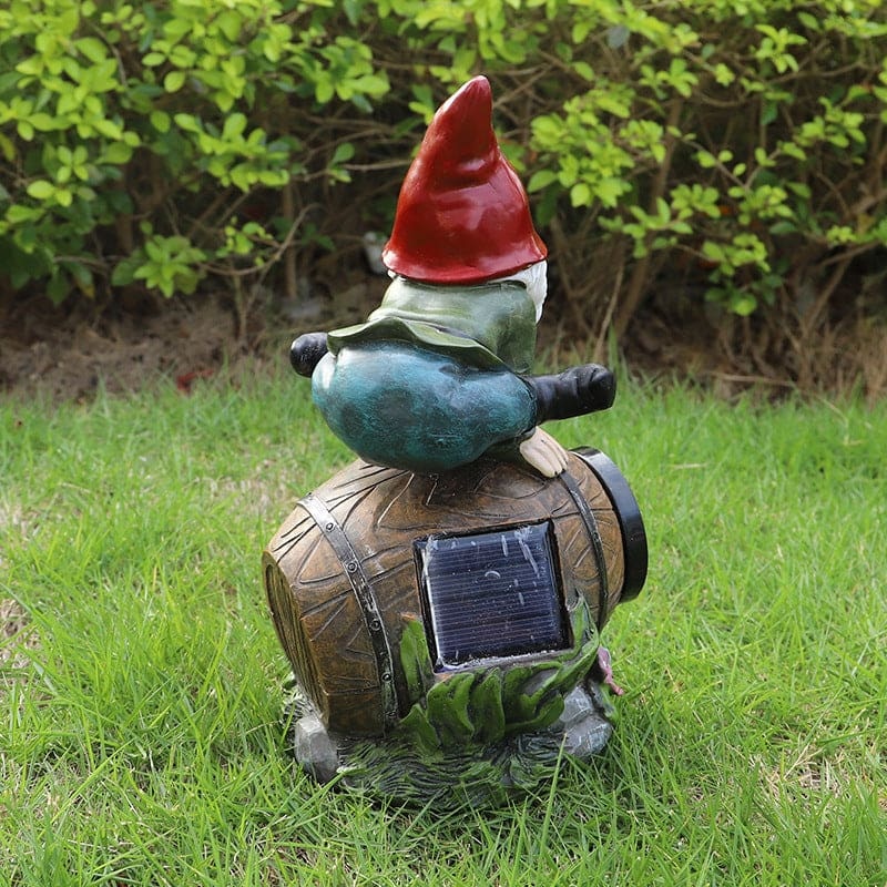 LED Landscape Light-Drunk Gnome Splitting On A Wine Barrel-xinru