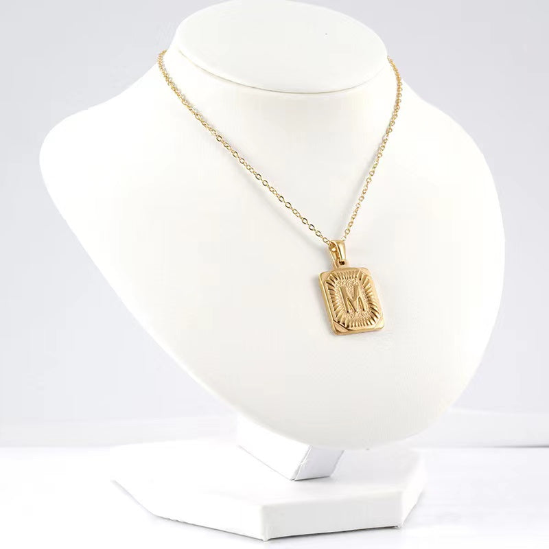 Initial Medallion Letter Gold Pendant Necklace-xinru
