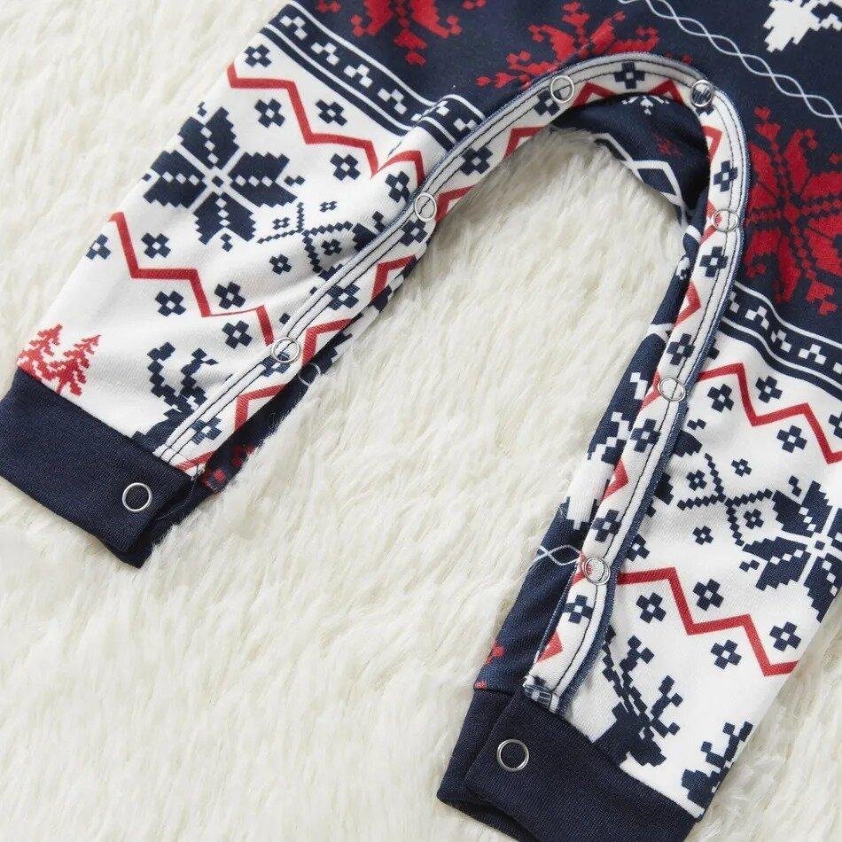 Christmas All Over Reindeer and Snowflake Print Family Matching Long-sleeve Plus Size Pajamas Sets-xinru shop
