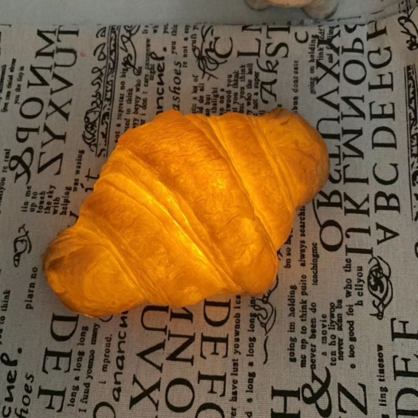 Creative Realistic Bread Shape LED Lamp-xinru
