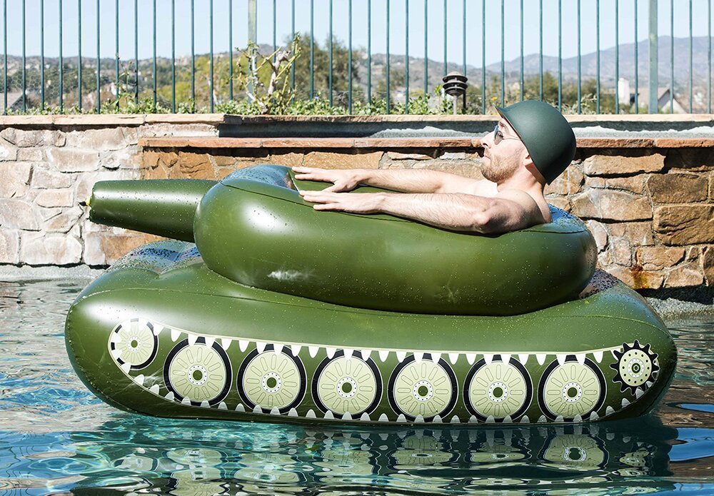 Inflatable Tank Shaped Pool Float That Shoot Water-xinru shop