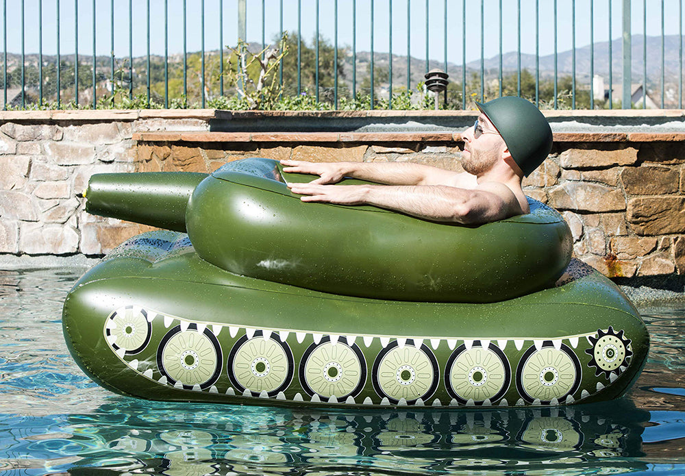 Inflatable Tank Shaped Pool Float That Shoot Water-xinru