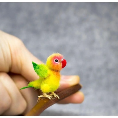 Crocheted Miniature Bird Garden Ornament Desktop Decor-xinru