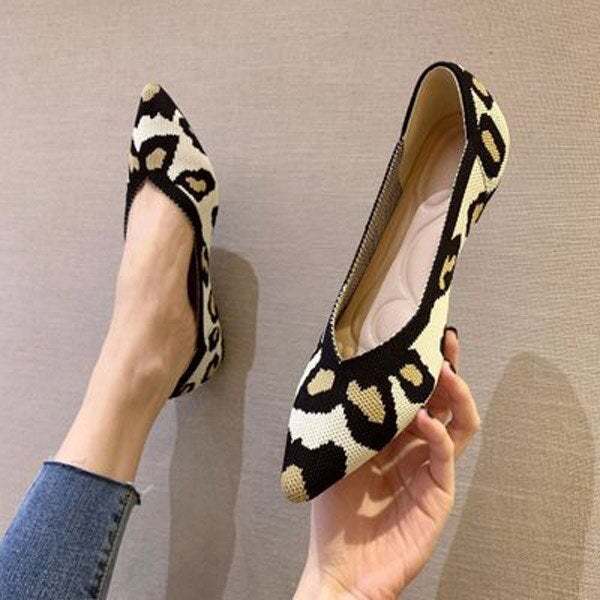 Fashion Knitted Pointed Shoes Flat Bottom Comfortable Plus Size-xinru