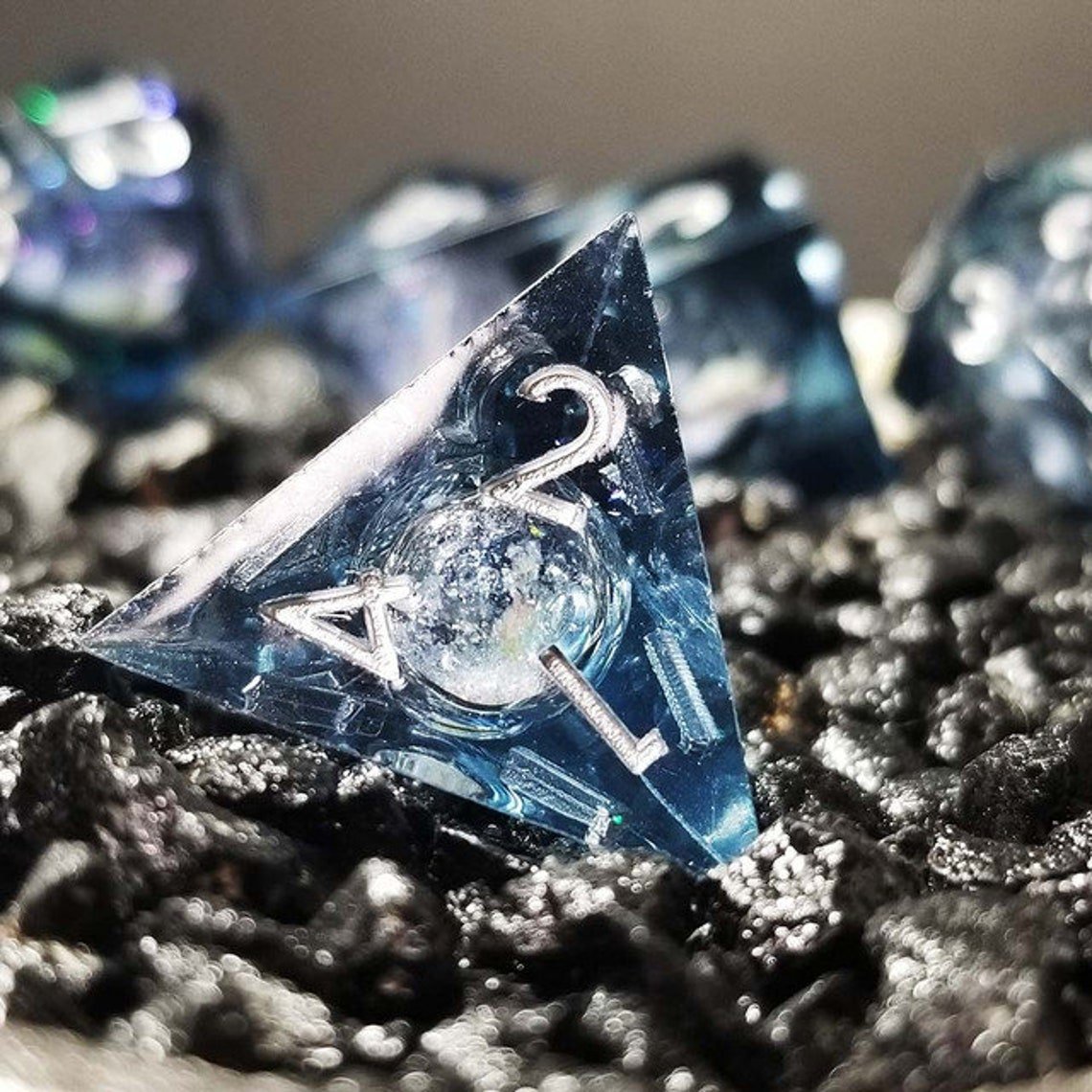 Winter Souls Liquid Core Sharp Edge Resin Polyhedral Dice Set-xinru