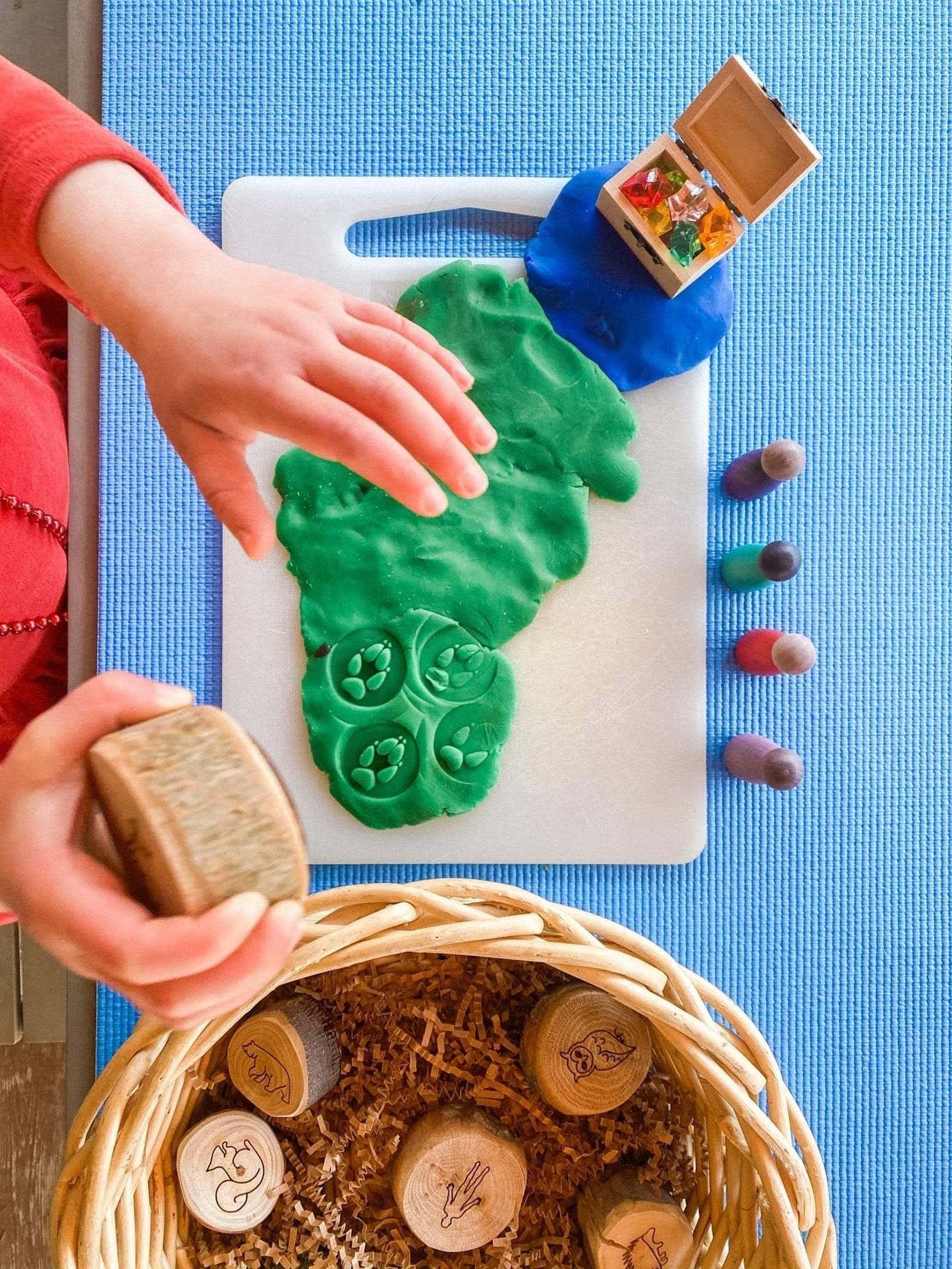 9 Pieces Animal Tracks Playdoh Stamps Set-xinru