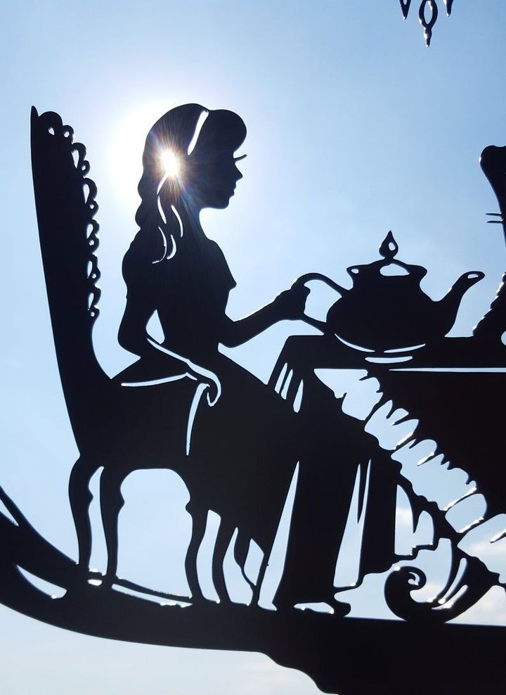 Alice In Wonderland Metal Weathervane-xinru