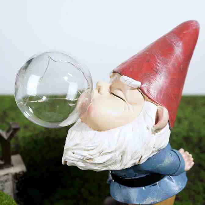 Solar Light Funny Garden Gnomes Blowing Bubbles Statue-xinru