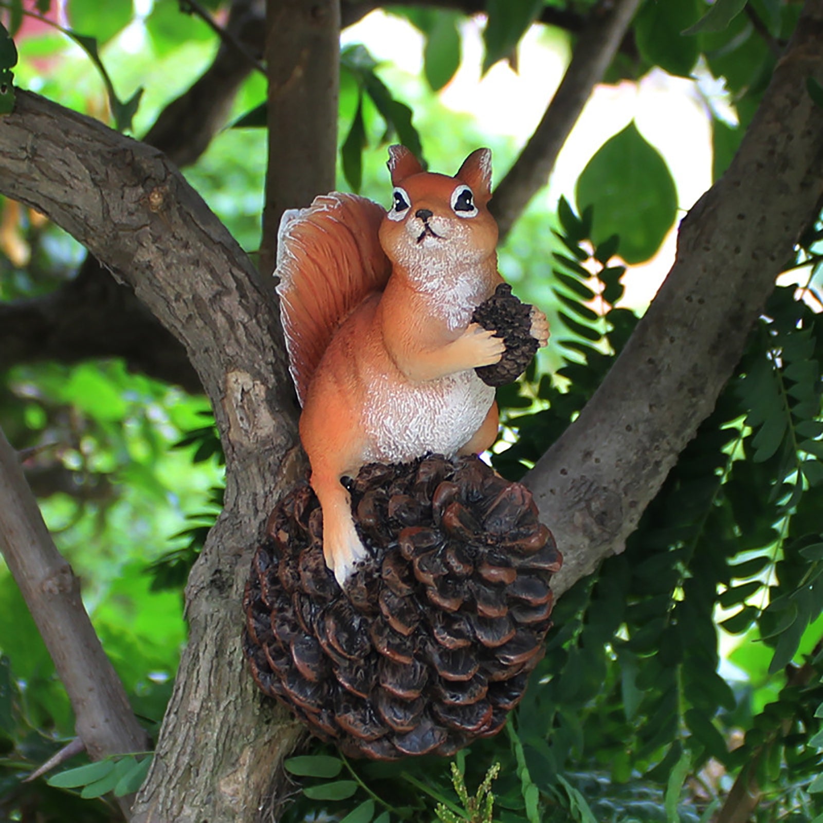 Realistic Resin Squirrel Animal Statue Tree Pendant Wall Garden Ornament-xinru
