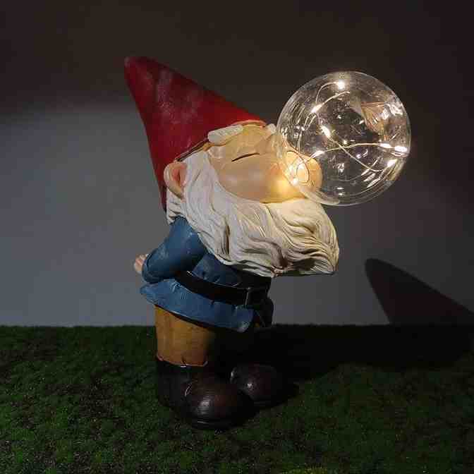 Solar Light Funny Garden Gnomes Blowing Bubbles Statue-xinru
