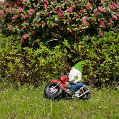 Garden Gnome on Motorcycle Statue With Solar Light-xinru