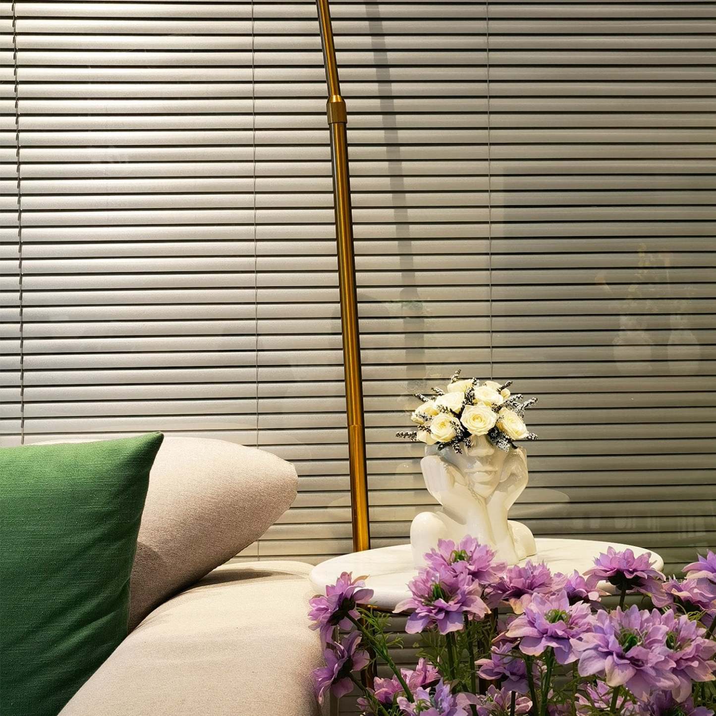 Hands on Cheeks Face Vase-xinru shop