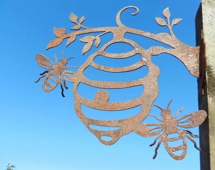 Rusty Metal Bee Hive Garden Decor Hanging Art-xinru