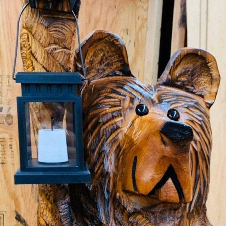 Cedar Carved Bear Chainsaw Carving with Solar Lantern-xinru