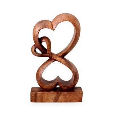 Wooden Heart Ornaments Sculpture Couple Kissing Statue Love Art-xinru