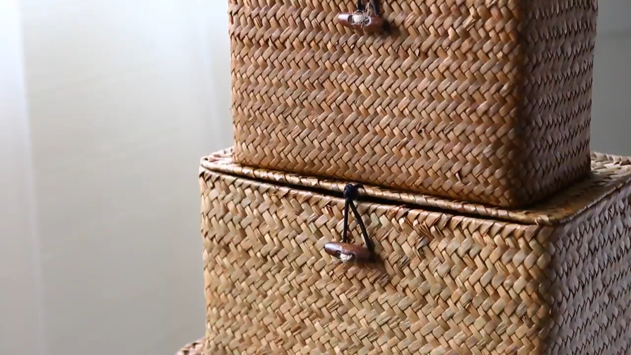Straw Woven Storage Box Covered Sundries Organizer Ornament Box Storage Basket