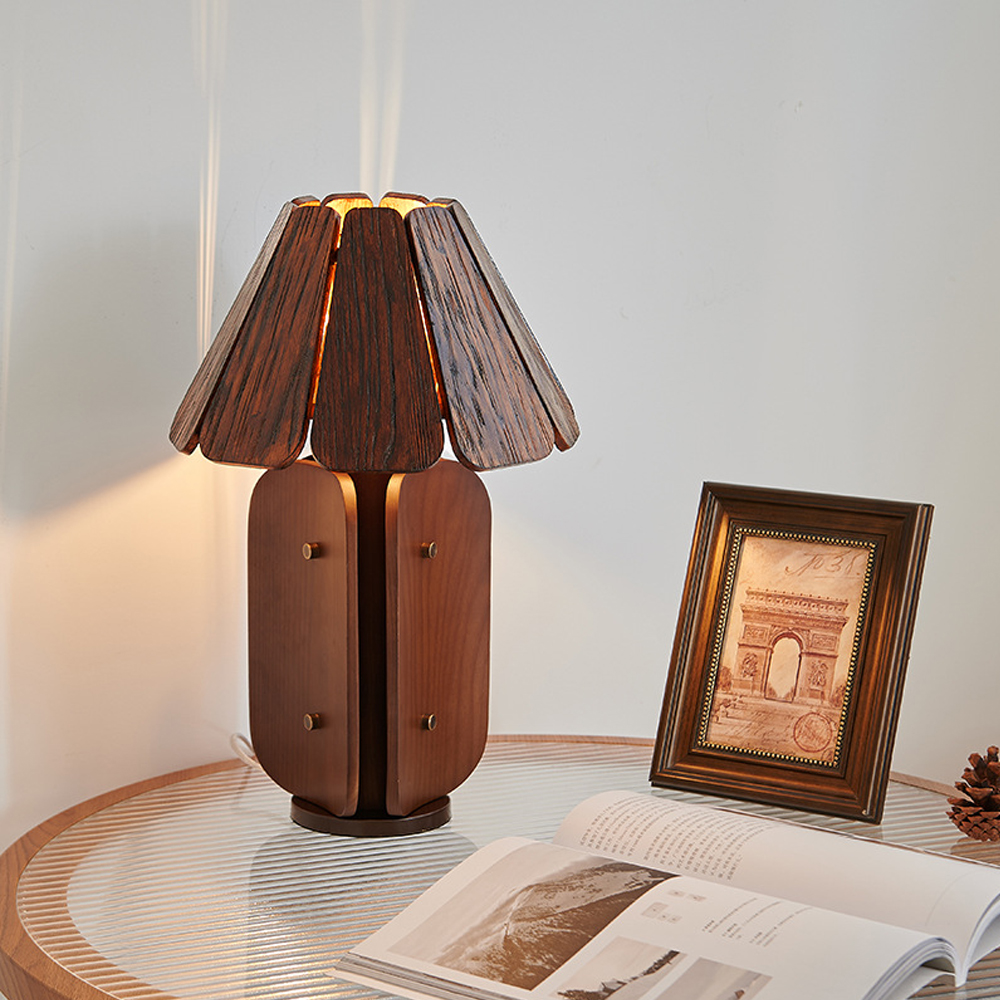 Japanese Retro Solid Wood Desk Lamp Creative Living Room Table Lamp
