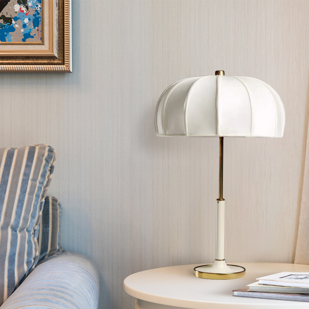 Mid Century Modern Table Lamp With Green/White Base