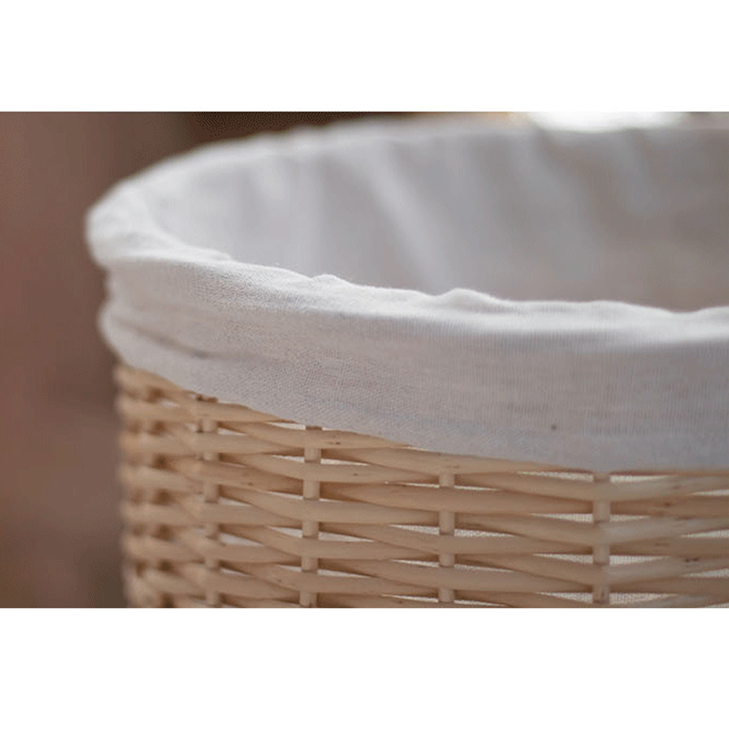 Hand-woven rattan clothes storage basket with lid for living room