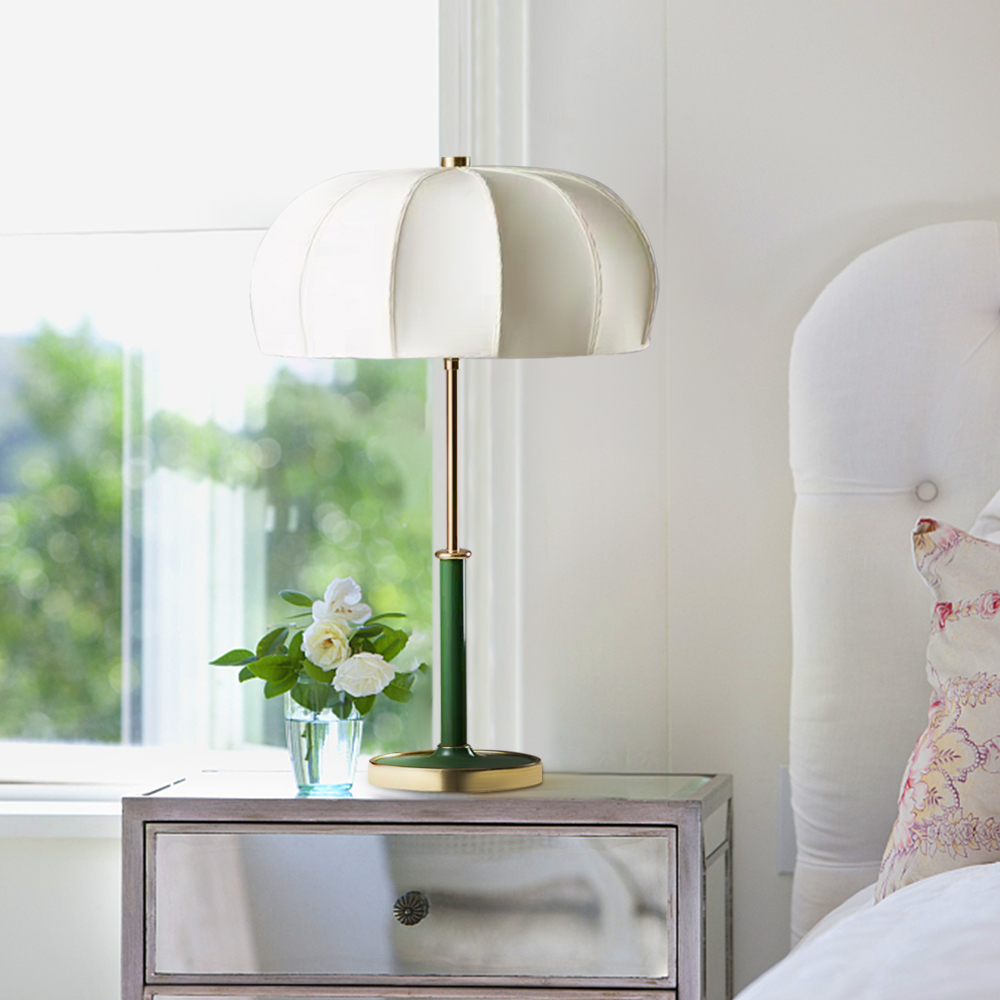 Mid Century Modern Table Lamp With Green/White Base