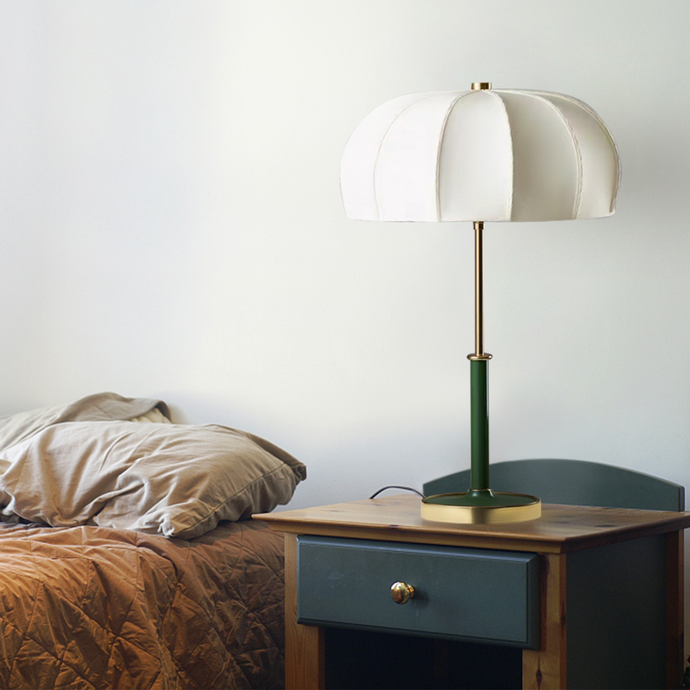 Mid Century Modern Table Lamp With Green/White Base