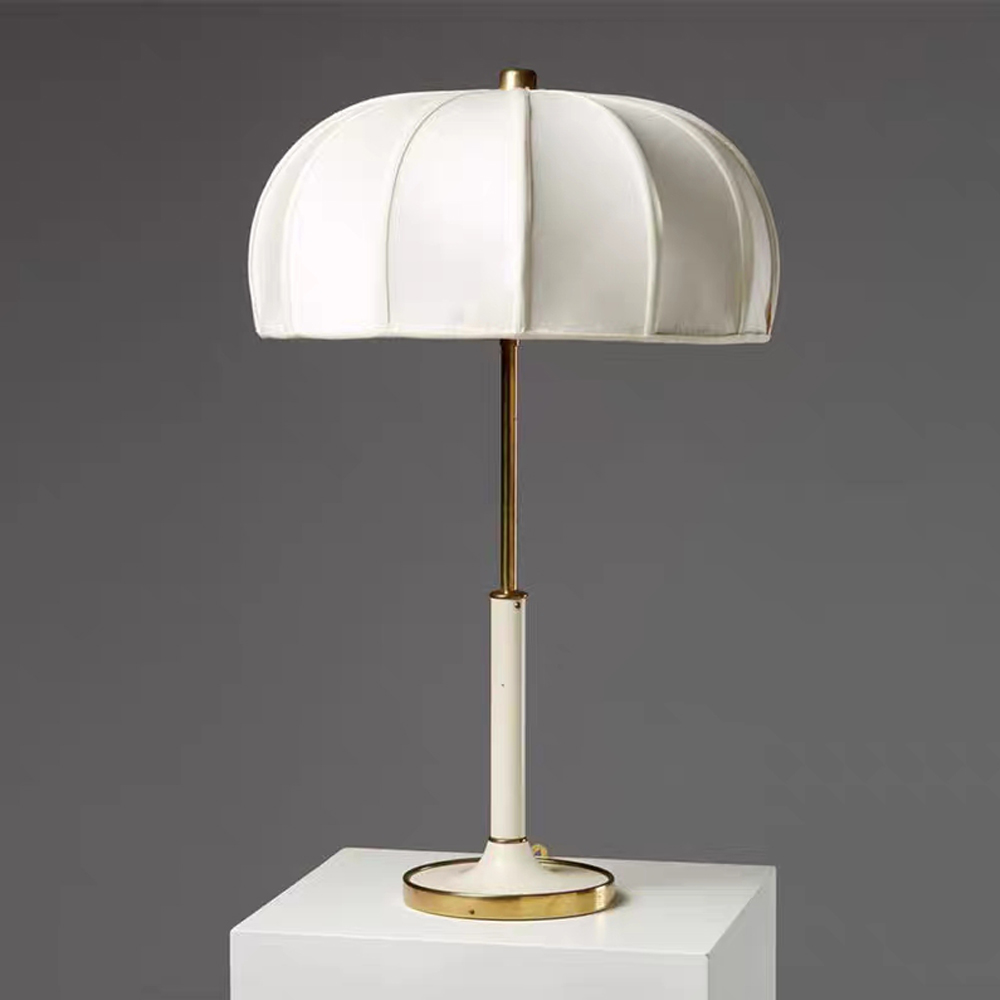 Mid Century Modern Table Lamp With Green/White Base