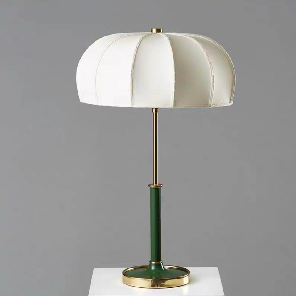 Mid Century Modern Table Lamp With Green/White Base