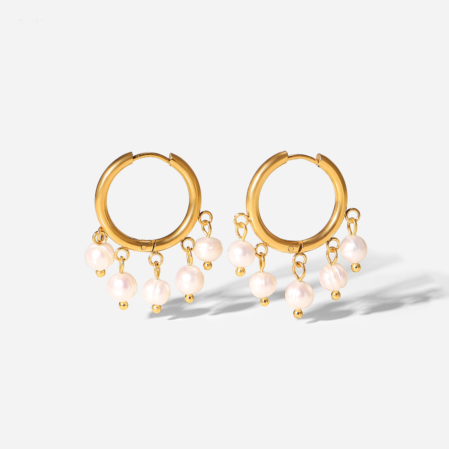#JDE201799 Small pearl tassel earrings