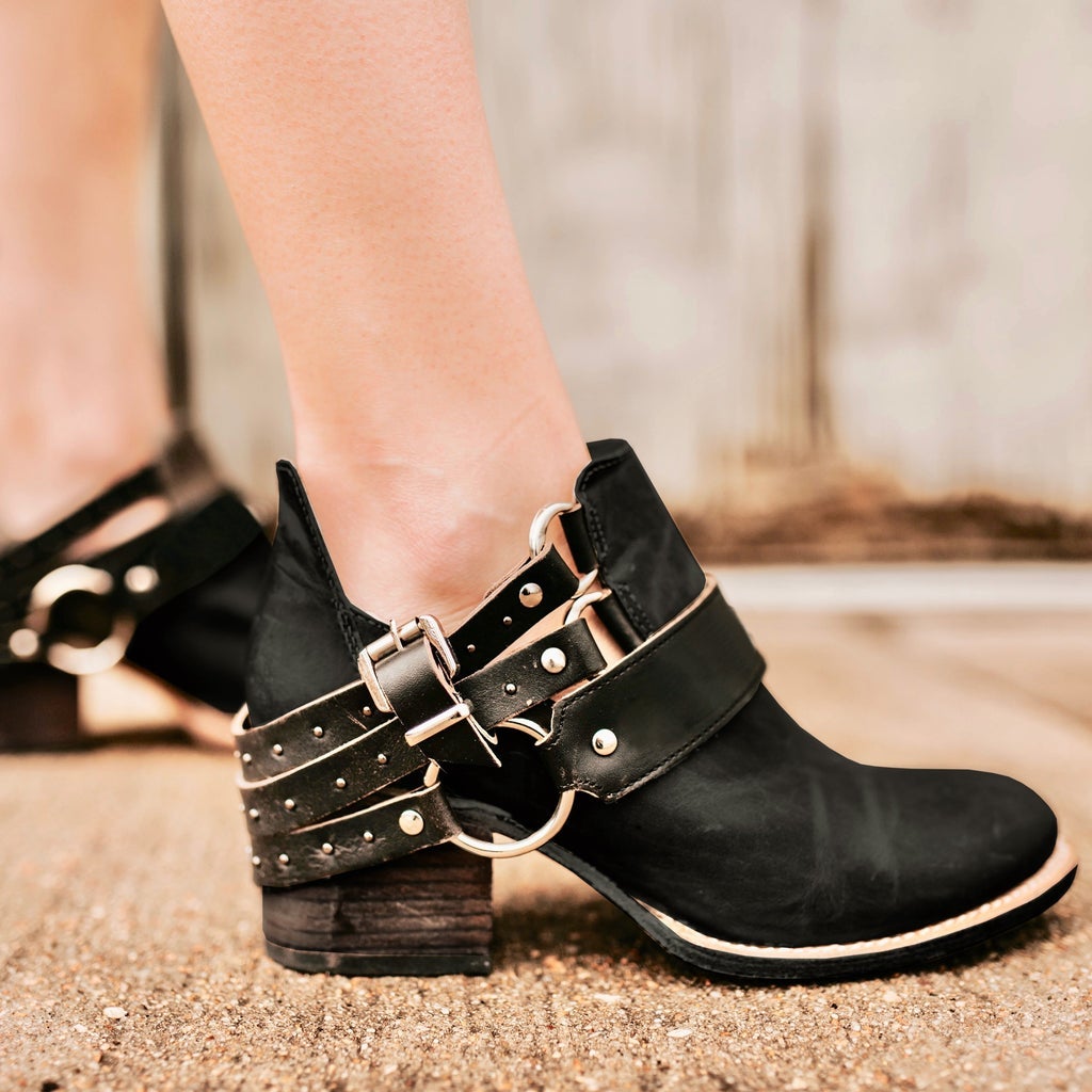 Cosylands Cyberpunk-Style Buckle Ankle Boots