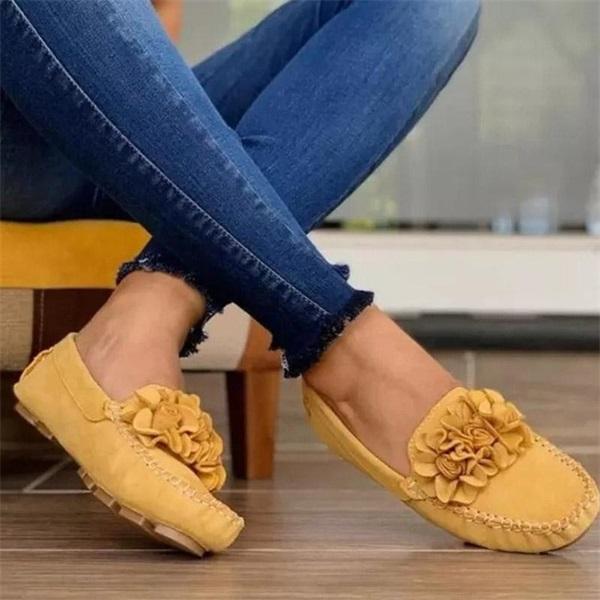 Cosypairs Women Comfy Slip-On Flower Suede Loafers