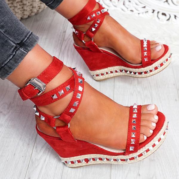 Cosypairs Daily Numy Wedge Rock Studs Sandals
