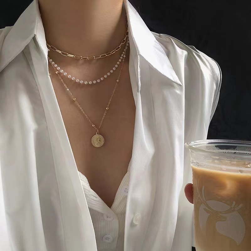 Choker Chain & Queen Plate Three Layer Necklace Set