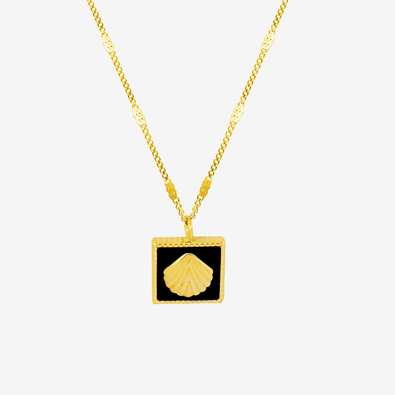 Vintage Style Black Square Seashell Pattern Pendant Necklace