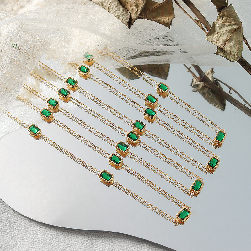 Vintage Style Skinny Chain Splicing Emeralds Necklace