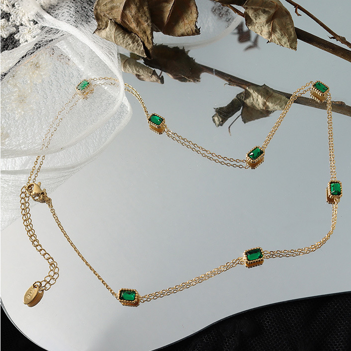Vintage Style Skinny Chain Splicing Emeralds Necklace