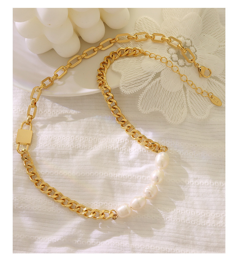 Chunky Chain With Lock & Fresh Water Pearl Splicing Necklace