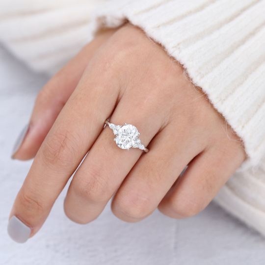 Juyoyo Oval Cut Lab Grown Diamond White Gold Engagement Rings