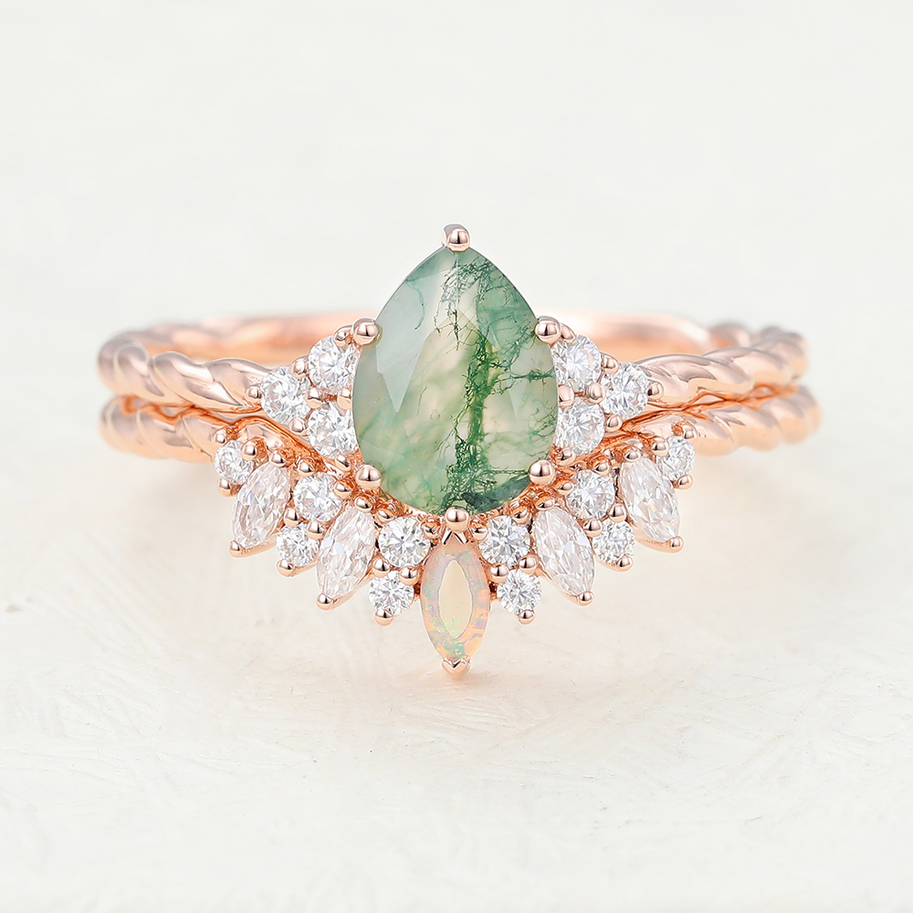 Juyoyo Pear shaped Moss Agate Rose Gold engagement ring set