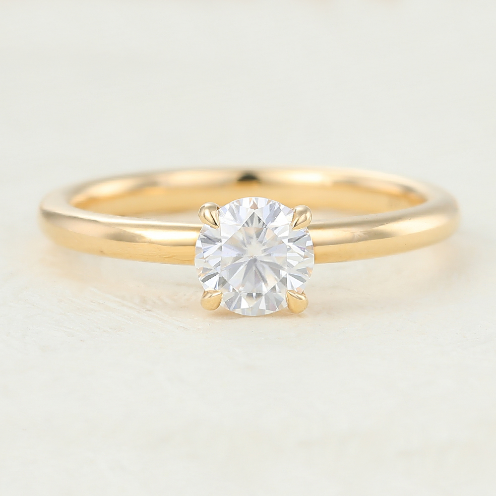 Juyoyo Simple Yellow Gold Moissanite Solitaire Engagement Ring