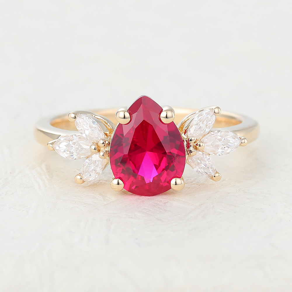 Juyoyo Pear shaped Ruby Yellow Gold Engagement Ring