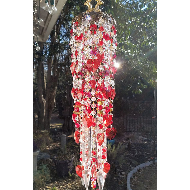 Aurora Crystal Wind Chimes，Made of hundreds of crystals and gems.