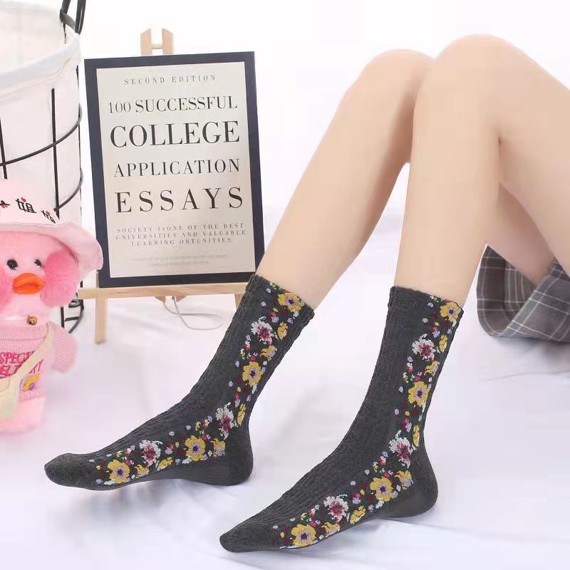 🌼Vintage Embroidered Floral Socks