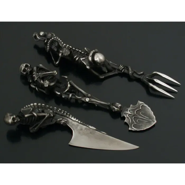 HALLOWEEN GIFT SKELETAL CUTLERY SETS