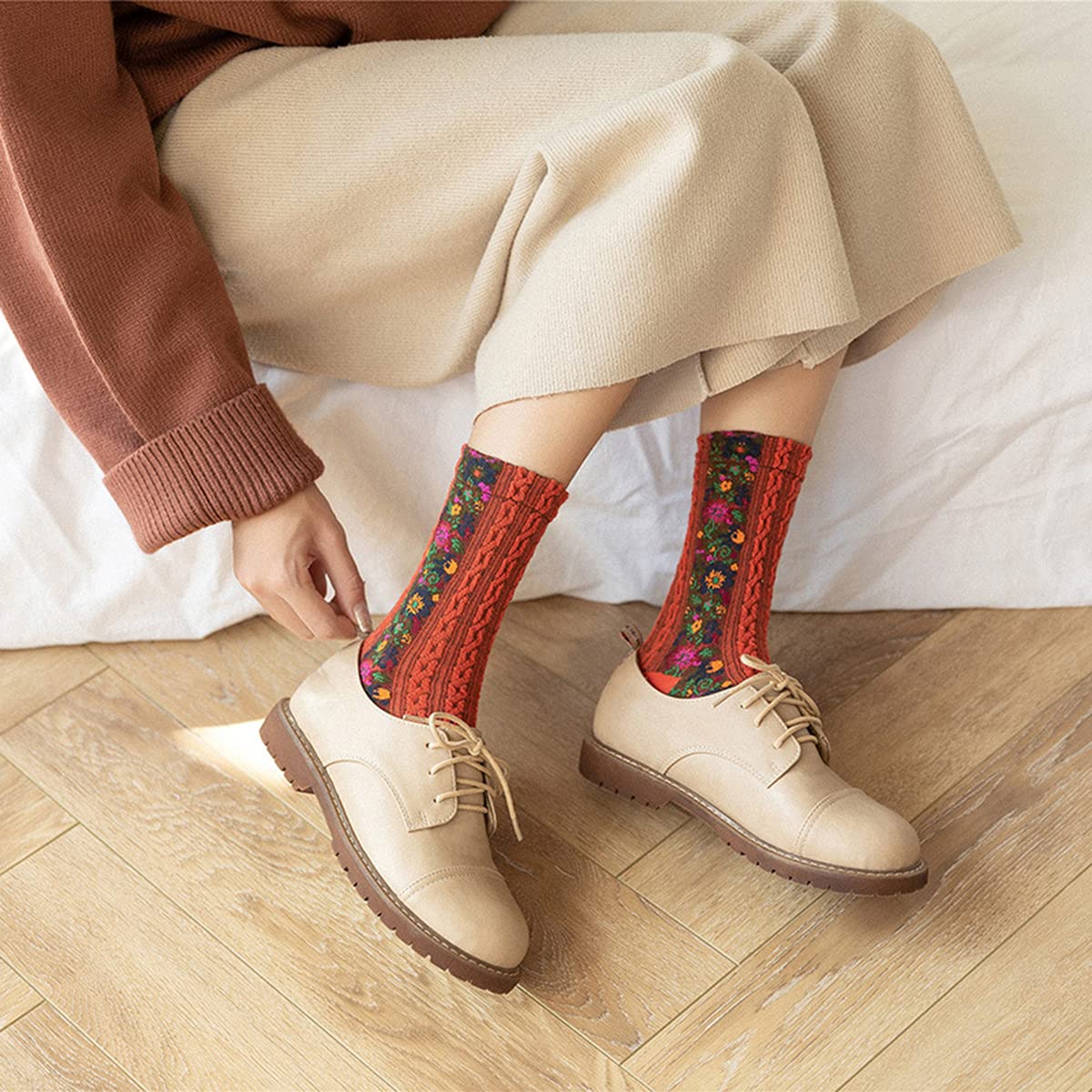🌼Vintage Embroidered Floral Socks